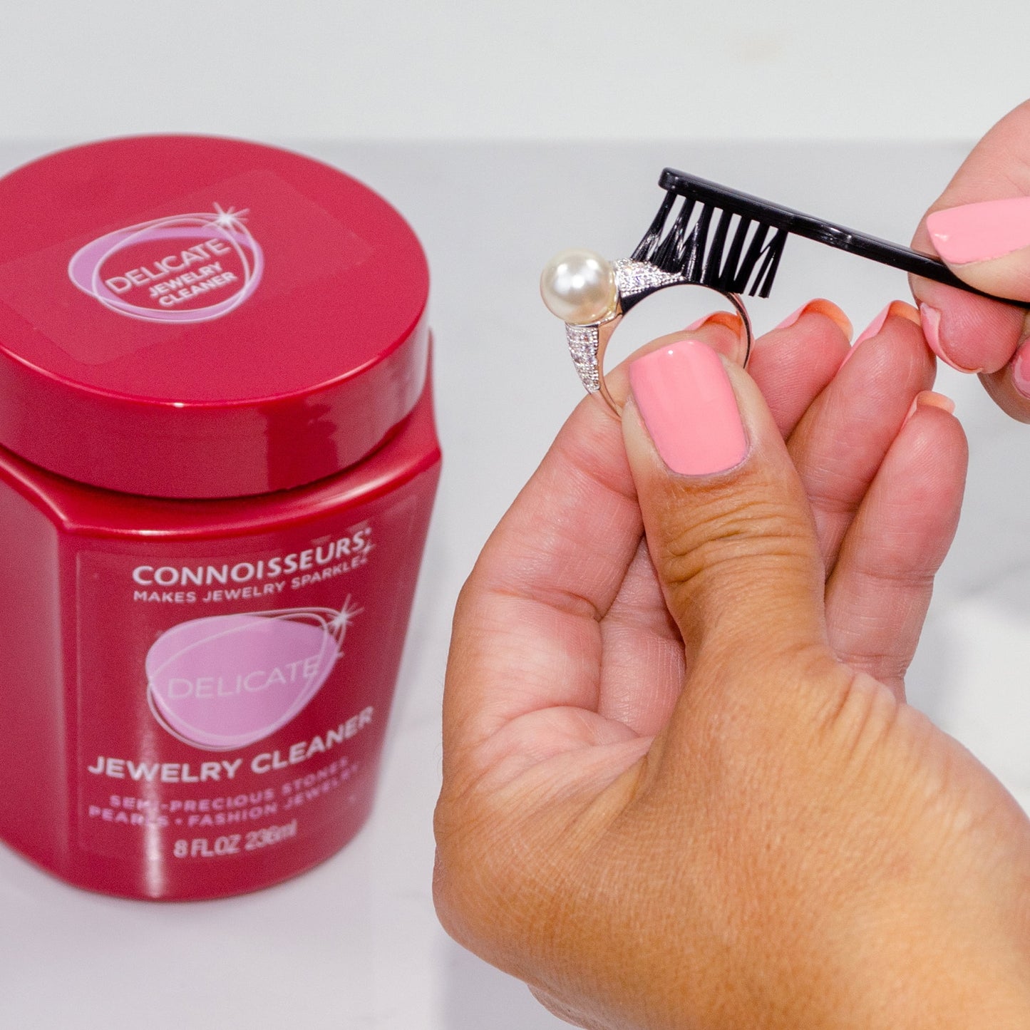Connoisseurs All-Purpose Jewelry Cleaning Kit with Jewelry Cleaner Solution and Polishing Cloths